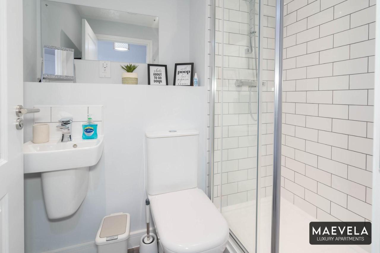 Maevela Apartments - Luxury Top Floor Penthouse - With Parking - 2 Bedroom New Build Apartment ✪ City Centre, Digbeth ✓ With Huge Patio Sliding Doors - City View - Rooftop Terrace - Ps4 & Smart Tv'S Birmingham Exterior photo