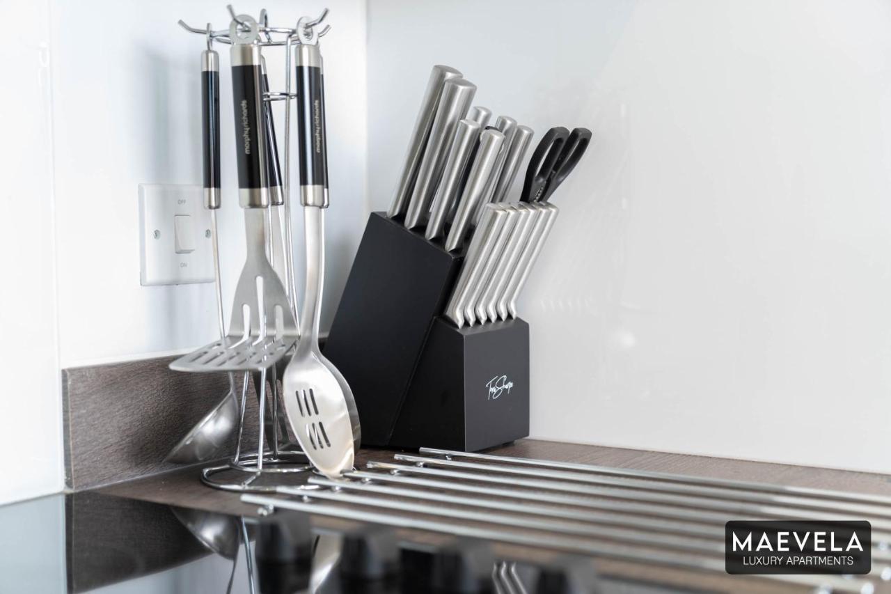 Maevela Apartments - Luxury Top Floor Penthouse - With Parking - 2 Bedroom New Build Apartment ✪ City Centre, Digbeth ✓ With Huge Patio Sliding Doors - City View - Rooftop Terrace - Ps4 & Smart Tv'S Birmingham Exterior photo