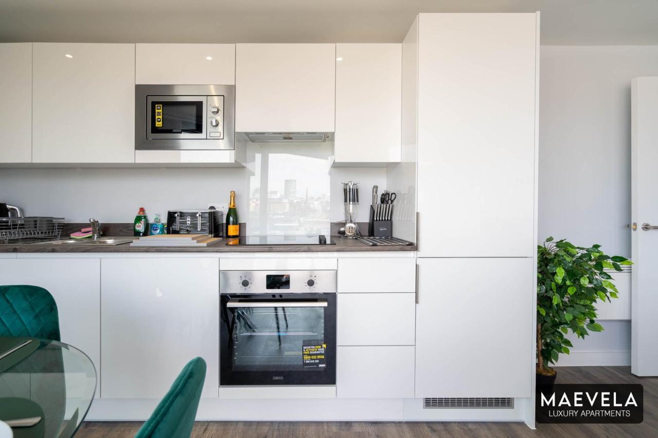 Maevela Apartments - Luxury Top Floor Penthouse - With Parking - 2 Bedroom New Build Apartment ✪ City Centre, Digbeth ✓ With Huge Patio Sliding Doors - City View - Rooftop Terrace - Ps4 & Smart Tv'S Birmingham Exterior photo
