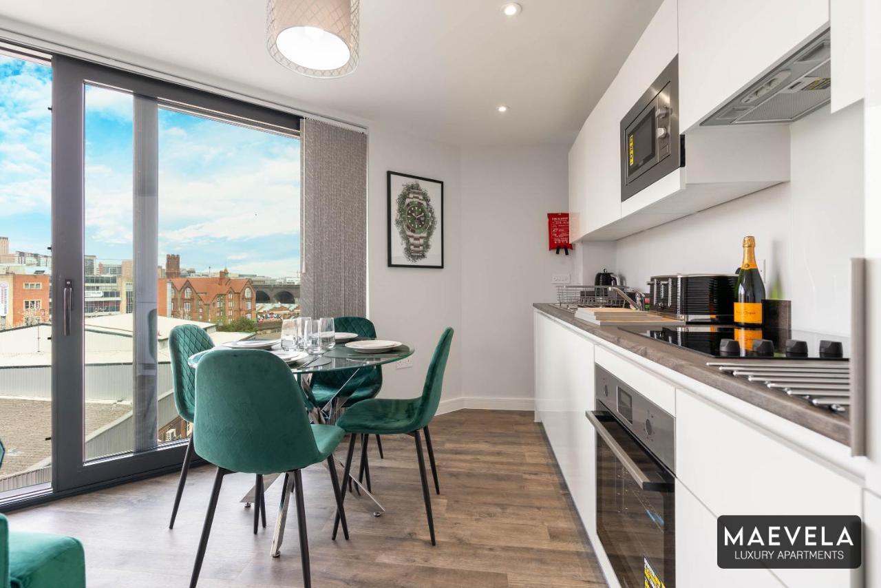 Maevela Apartments - Luxury Top Floor Penthouse - With Parking - 2 Bedroom New Build Apartment ✪ City Centre, Digbeth ✓ With Huge Patio Sliding Doors - City View - Rooftop Terrace - Ps4 & Smart Tv'S Birmingham Exterior photo